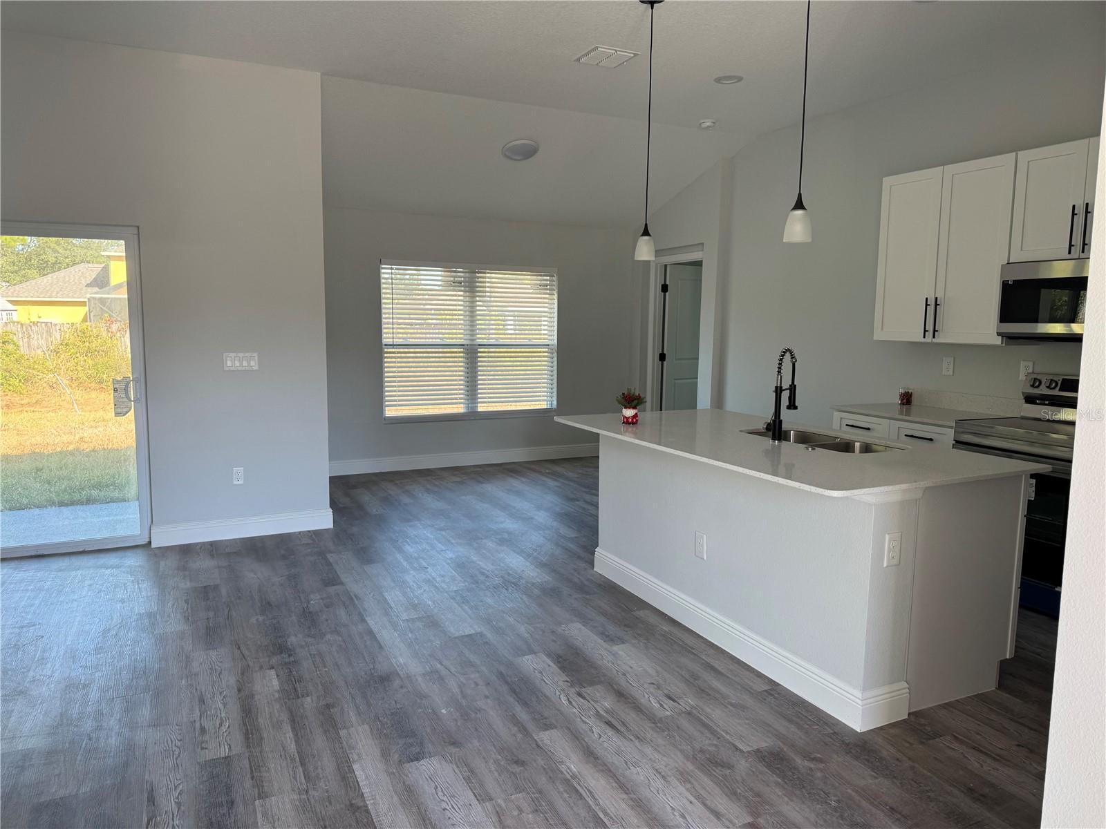 Image 2 of 16 For 1438 Seeley Circle Nw