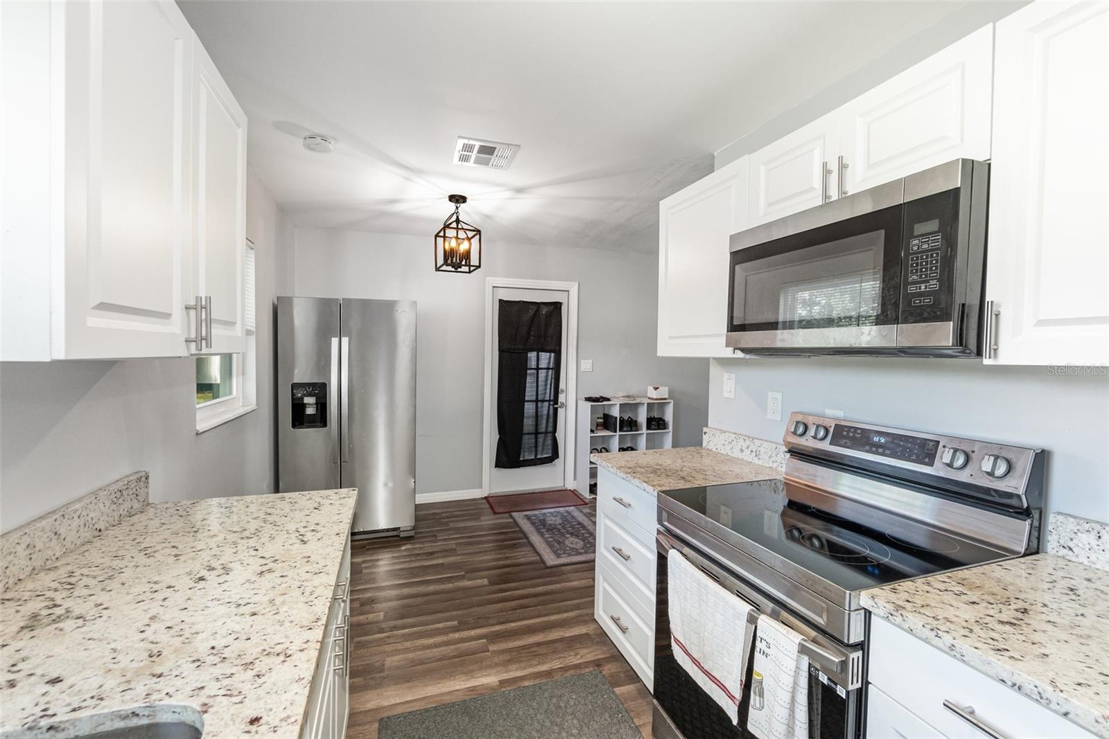 Image 10 of 23 For 27 Sandpiper Street