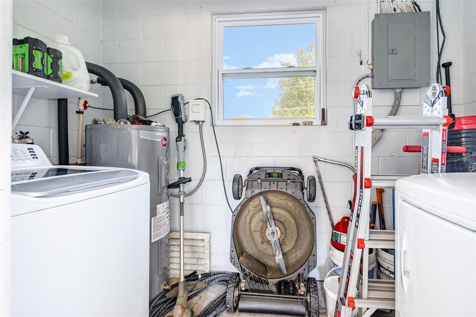 Image 12 of 23 For 27 Sandpiper Street