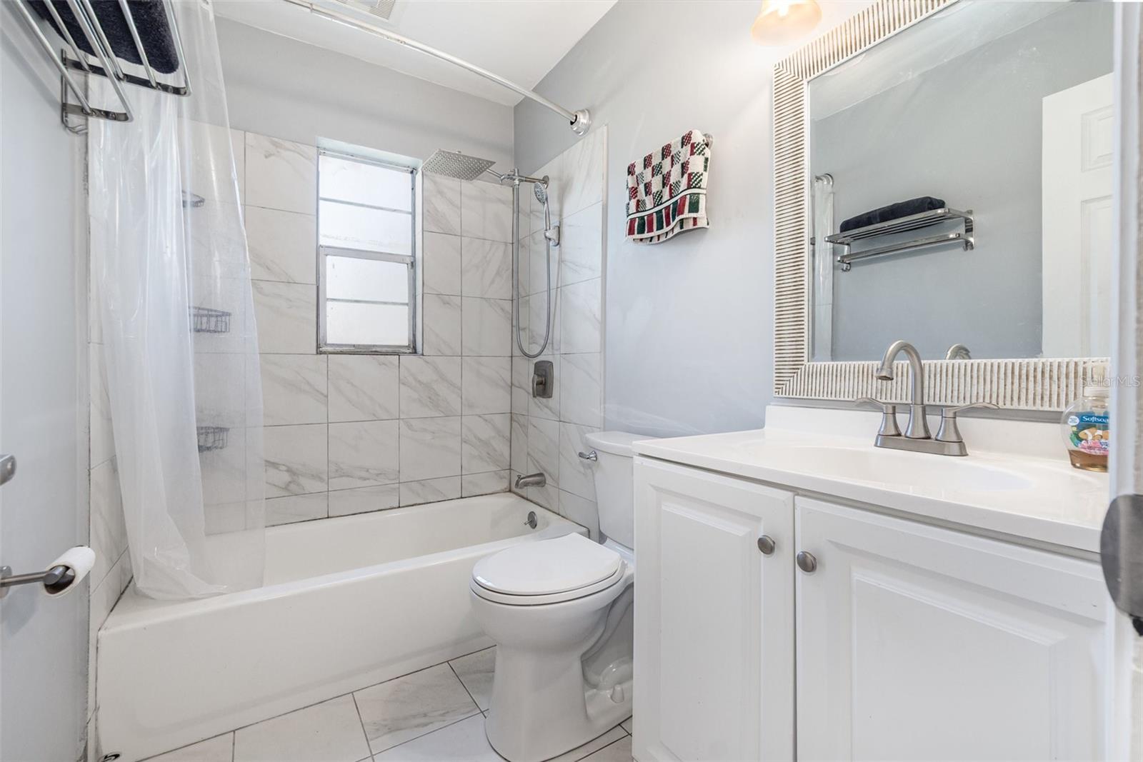 Image 19 of 23 For 27 Sandpiper Street