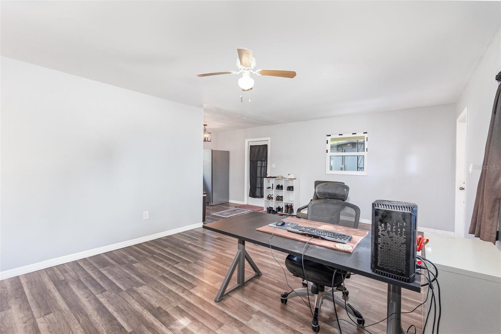 Image 6 of 23 For 27 Sandpiper Street