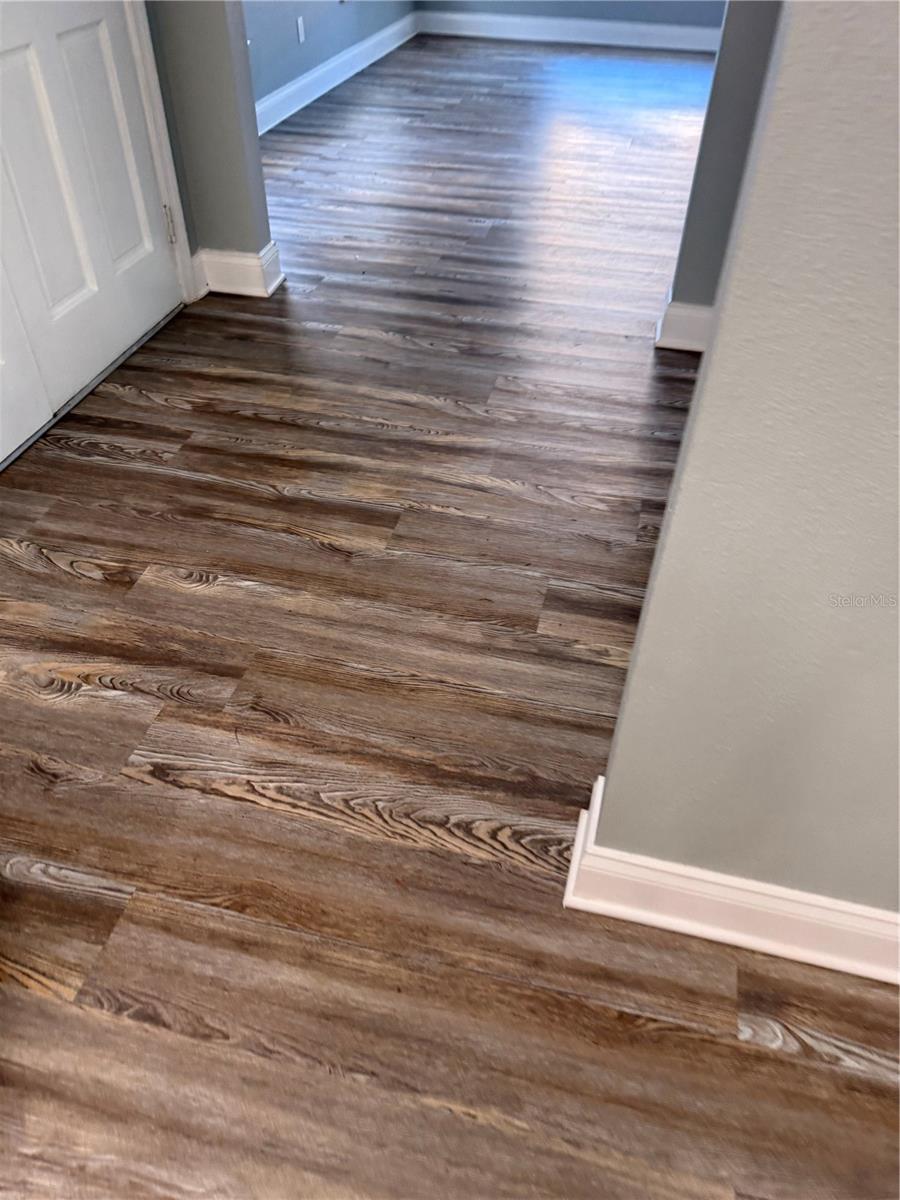 Image 17 of 39 For 1617 Green Meadow Lane