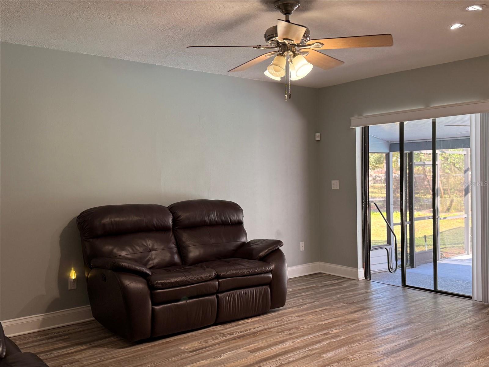 Image 28 of 39 For 1617 Green Meadow Lane