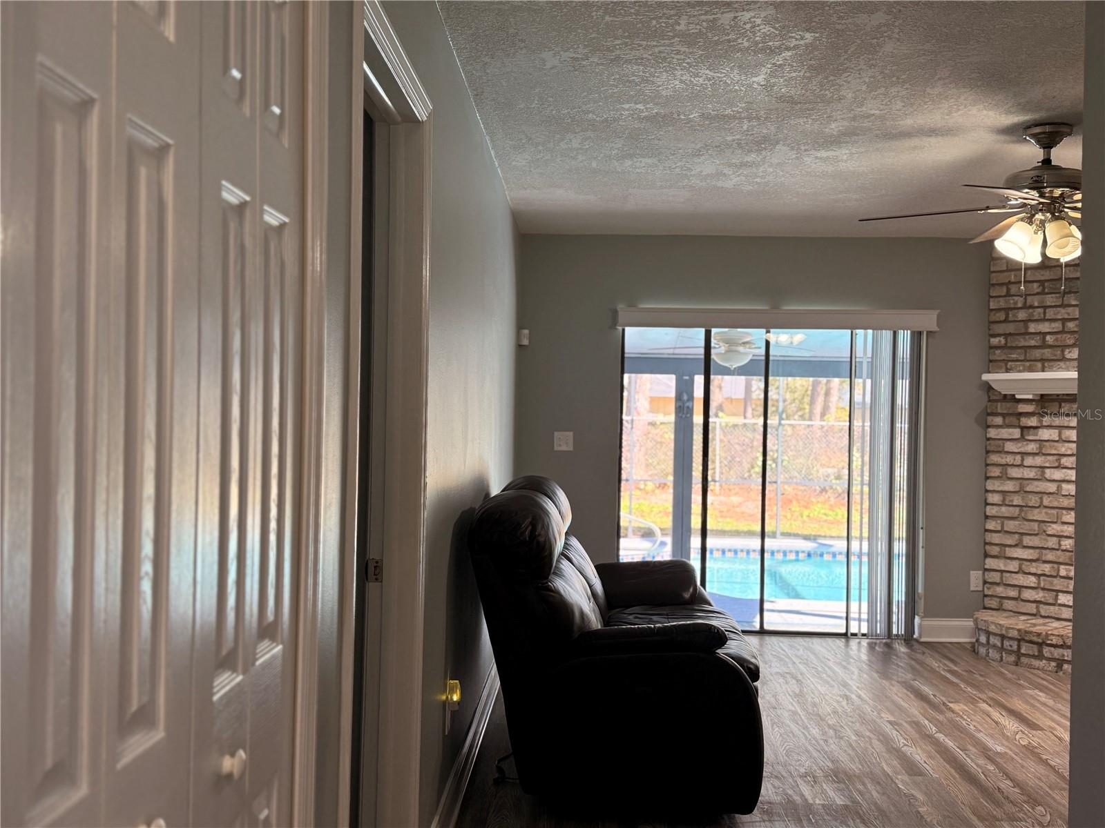 Image 32 of 39 For 1617 Green Meadow Lane