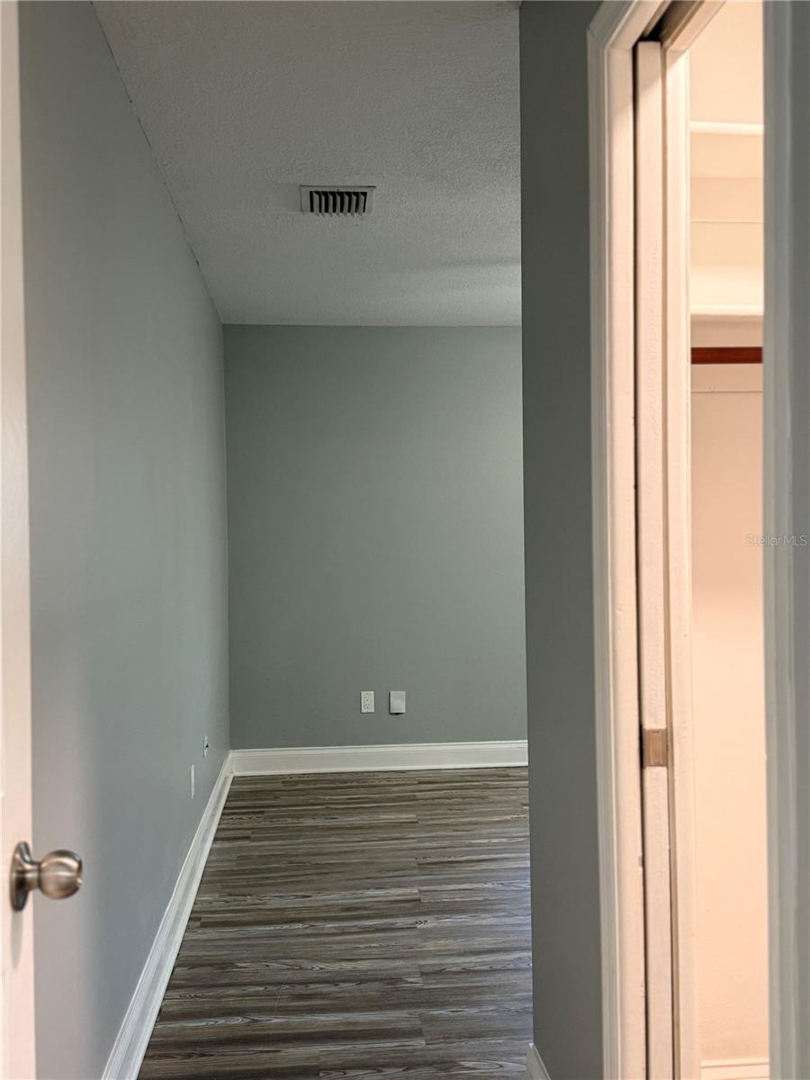 Image 35 of 39 For 1617 Green Meadow Lane