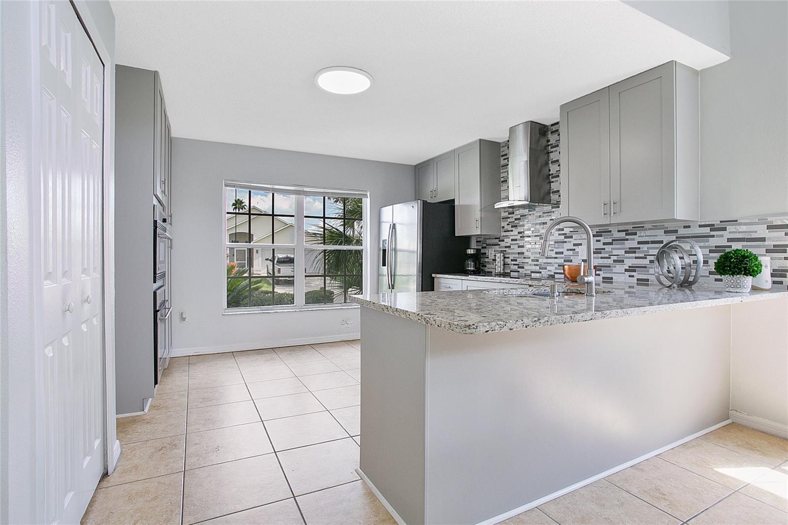 Image 12 of 45 For 316 Buckingham Circle