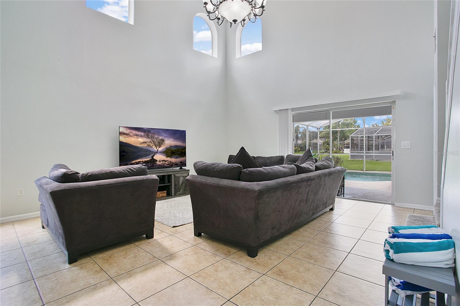 Image 8 of 45 For 316 Buckingham Circle