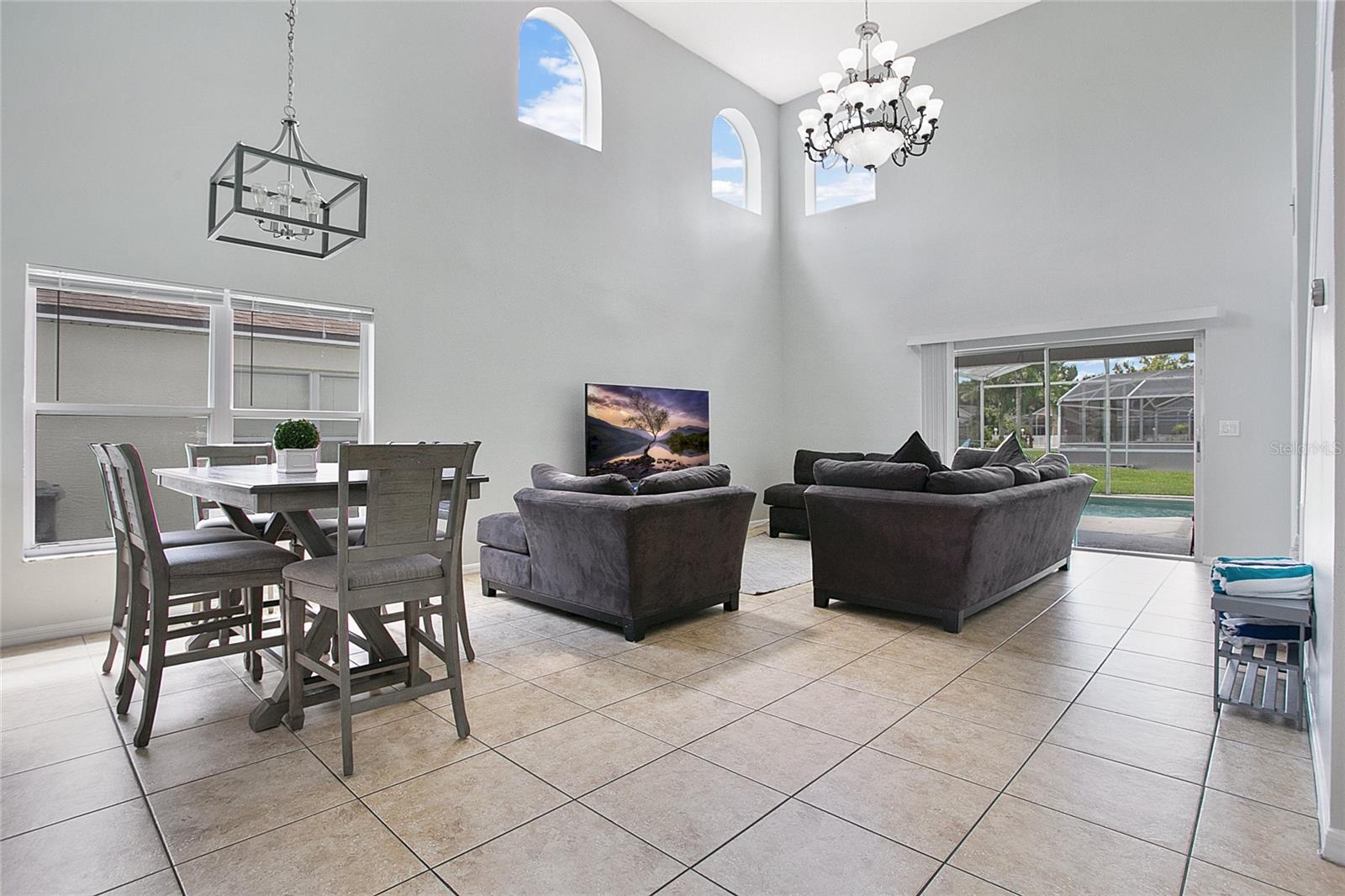 Image 9 of 45 For 316 Buckingham Circle