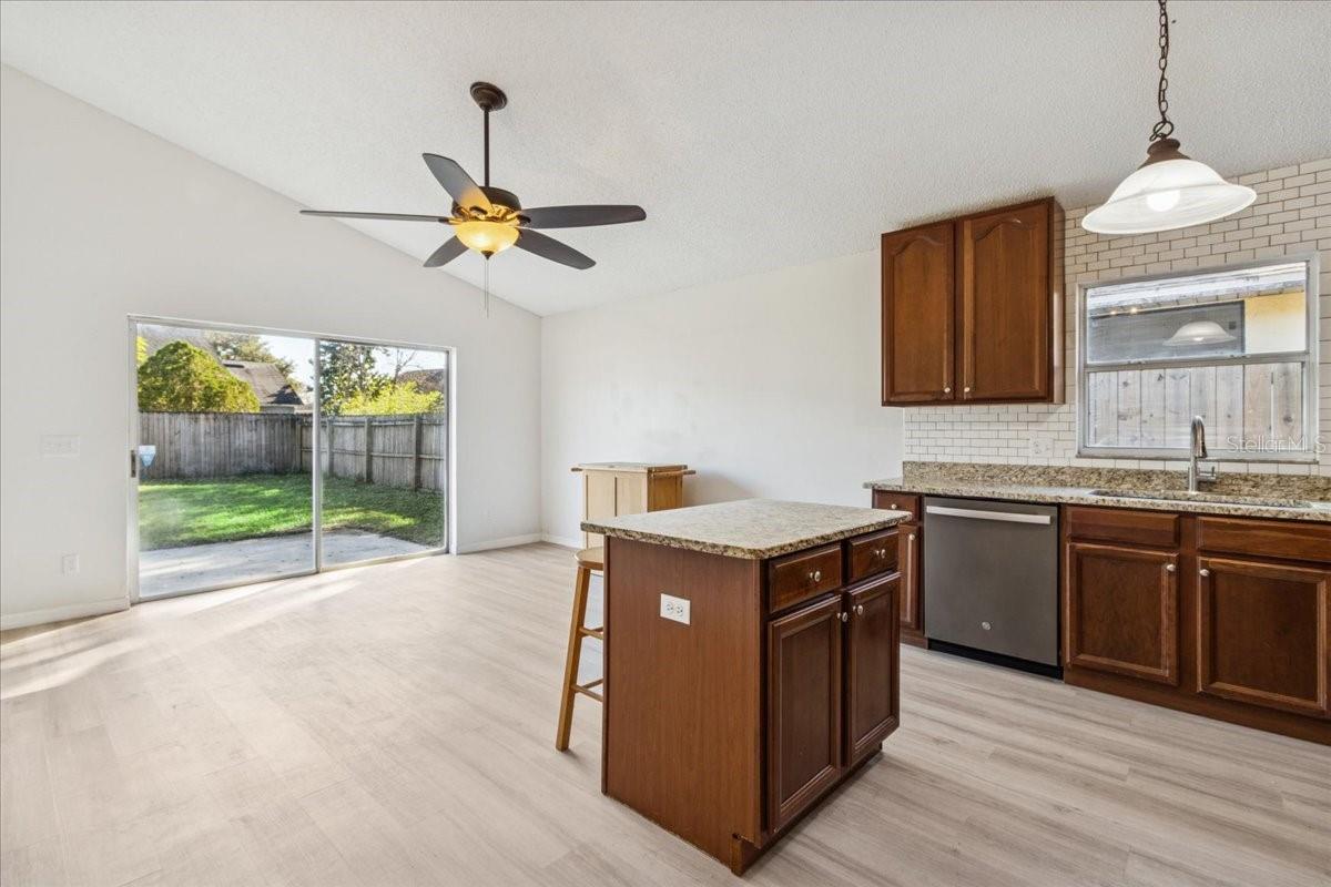 Image 16 of 50 For 1860 Greenbrook Court