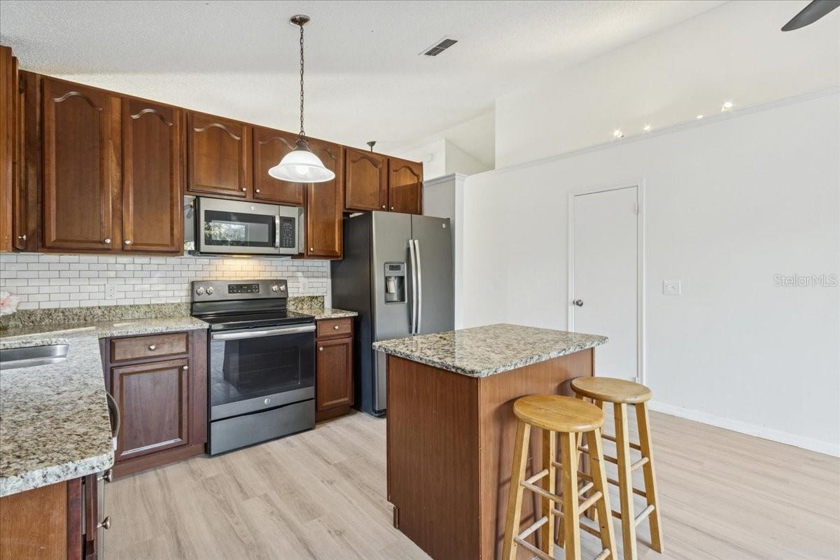 Image 17 of 50 For 1860 Greenbrook Court