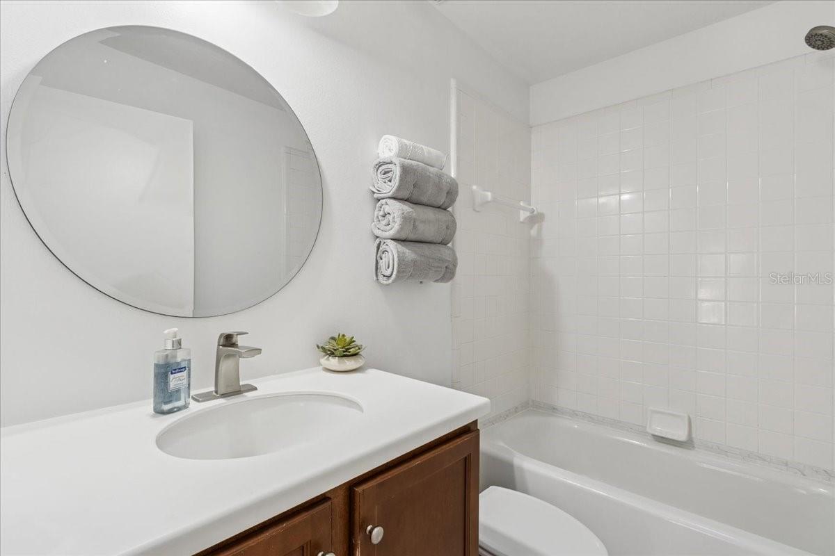 Image 31 of 50 For 1860 Greenbrook Court