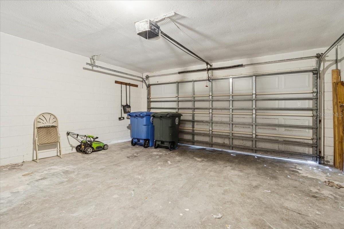 Image 37 of 50 For 1860 Greenbrook Court