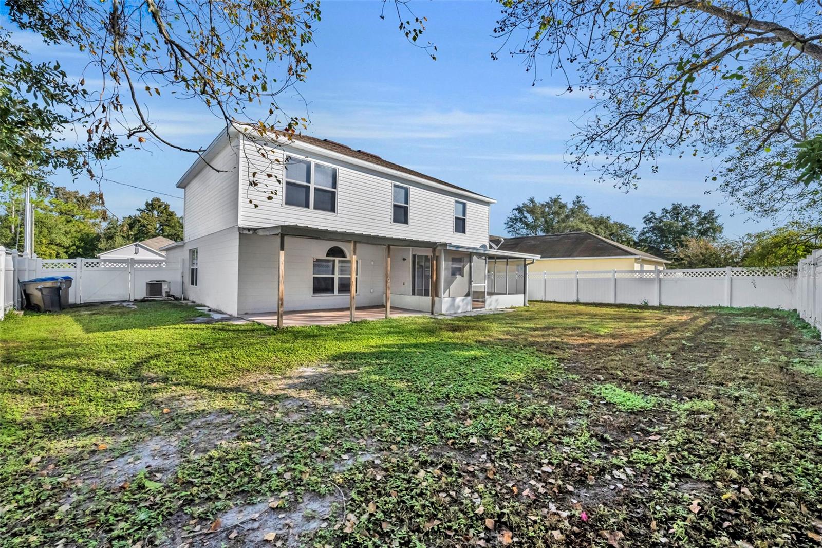 Image 36 of 38 For 204 Canterbury Court