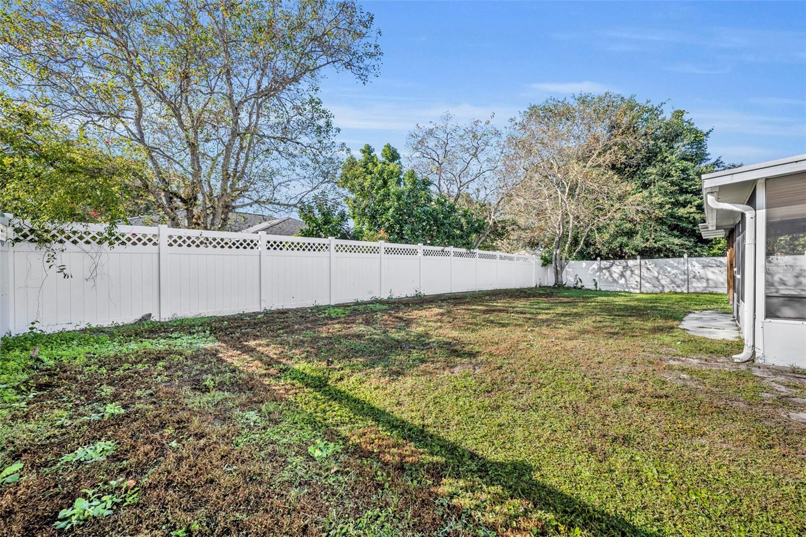 Image 38 of 38 For 204 Canterbury Court