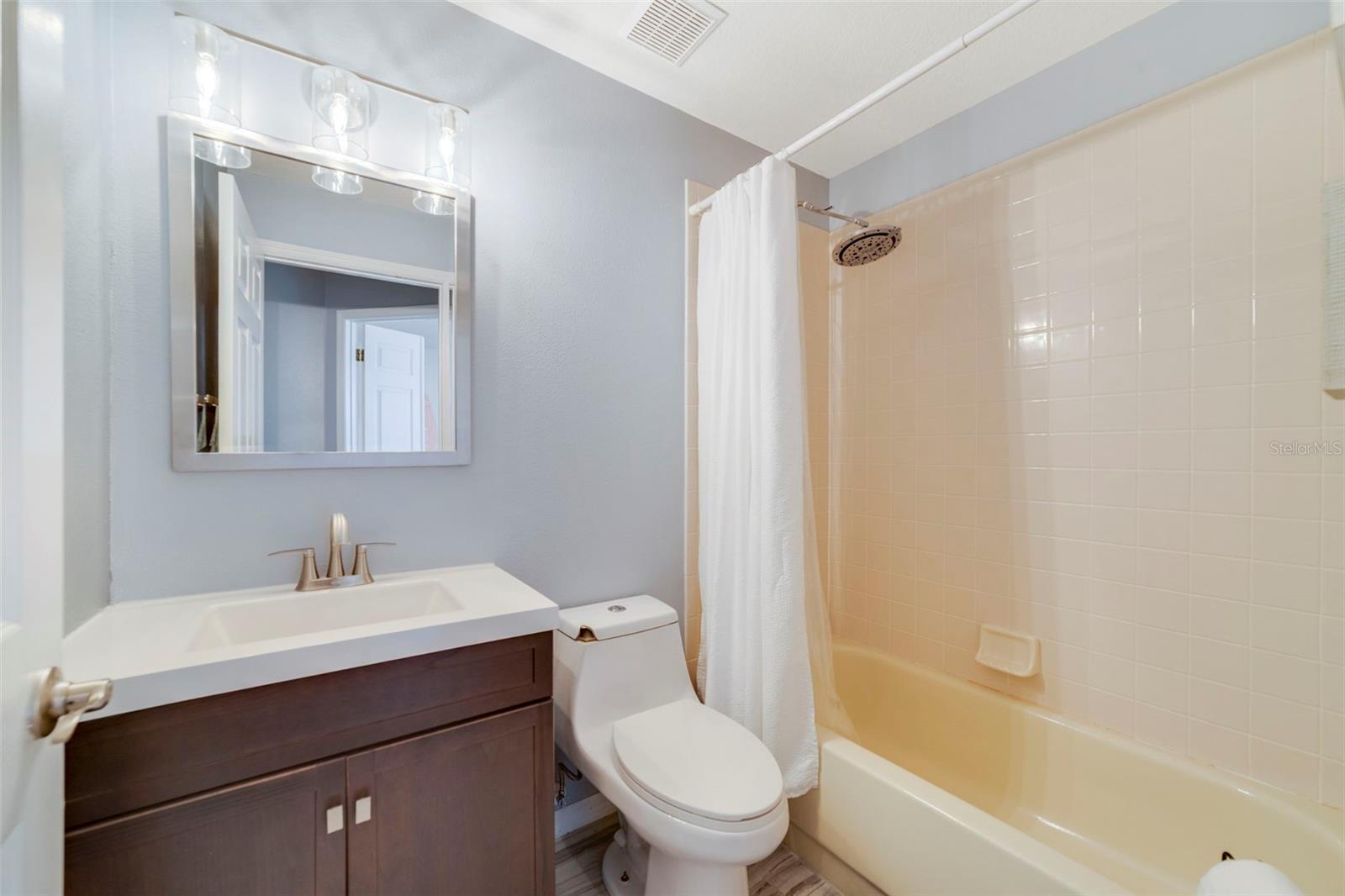 Image 14 of 30 For 14301 Roxshire Drive