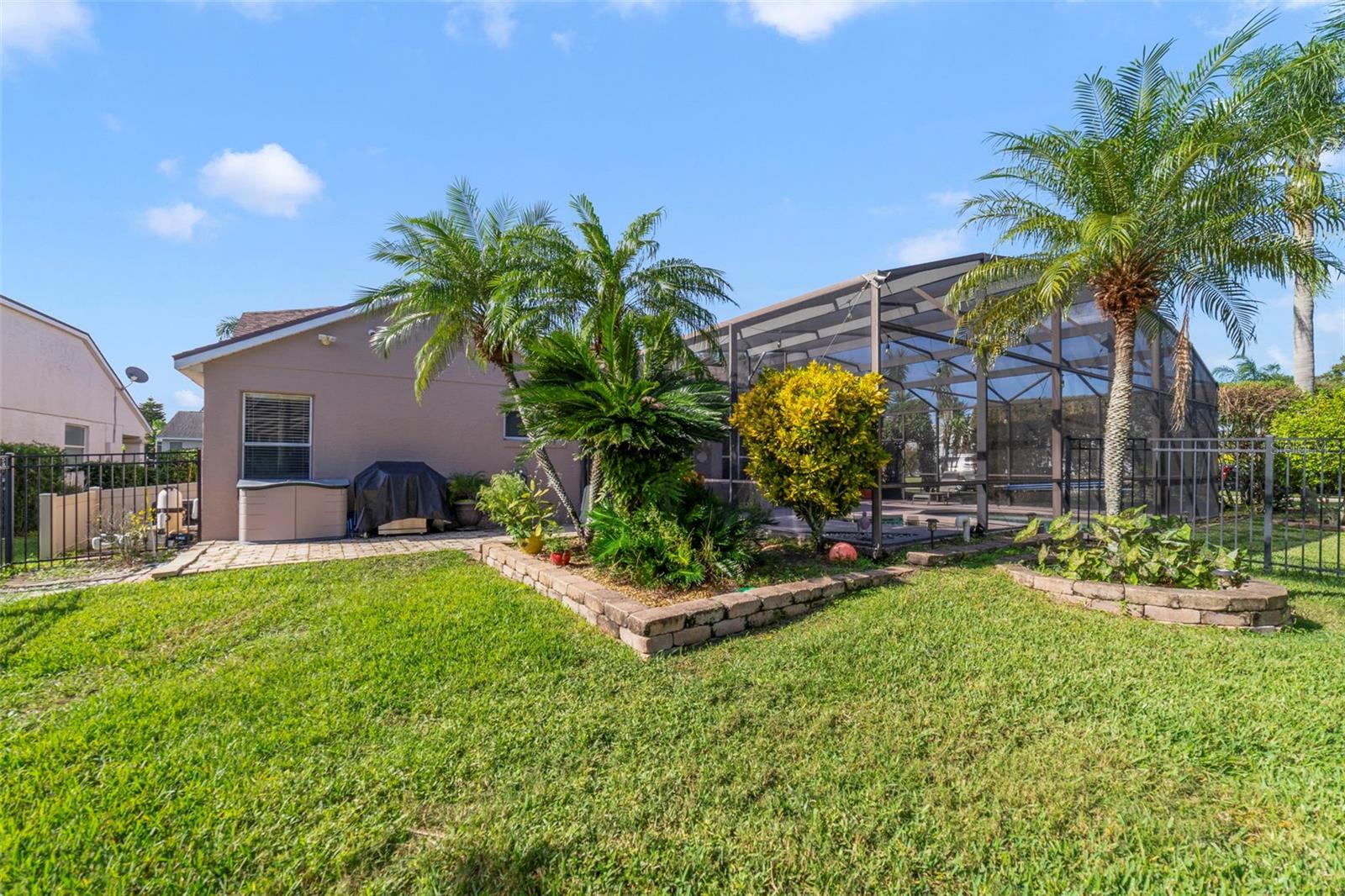 Image 21 of 30 For 14301 Roxshire Drive