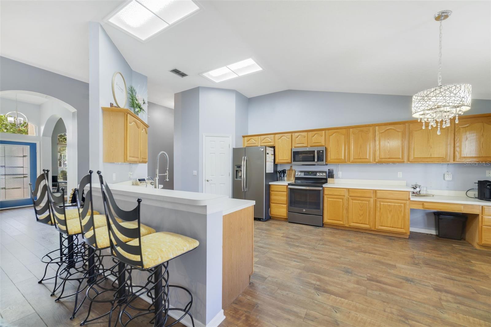 Image 7 of 30 For 14301 Roxshire Drive