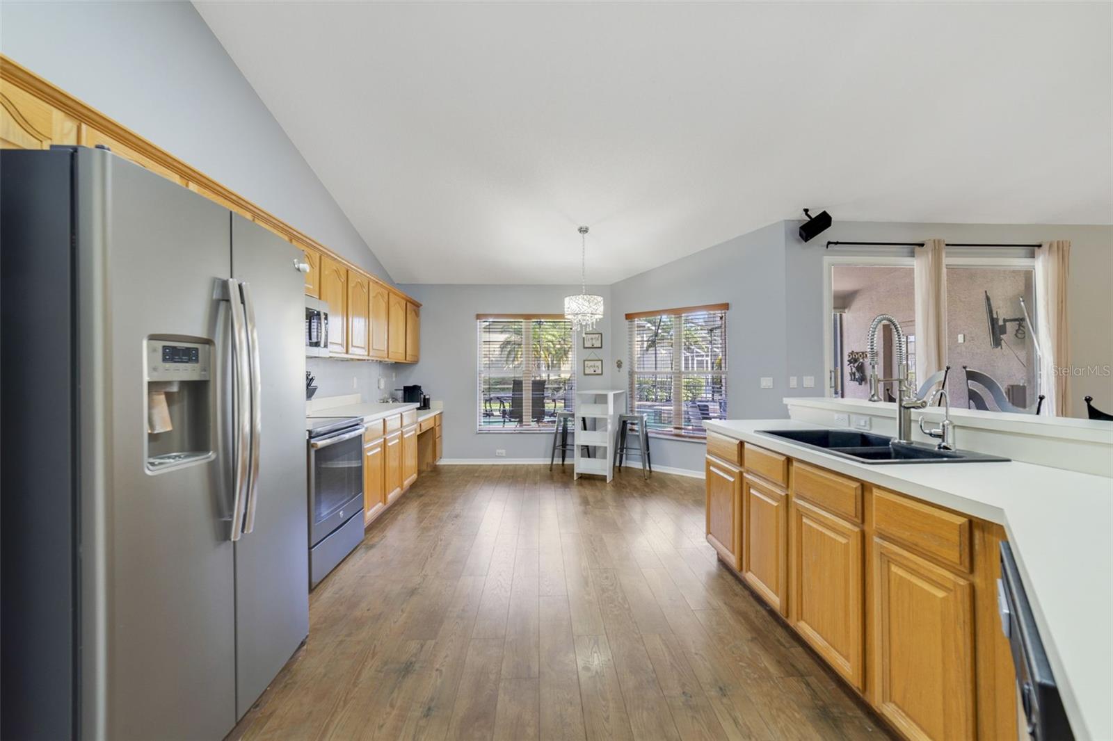 Image 8 of 30 For 14301 Roxshire Drive