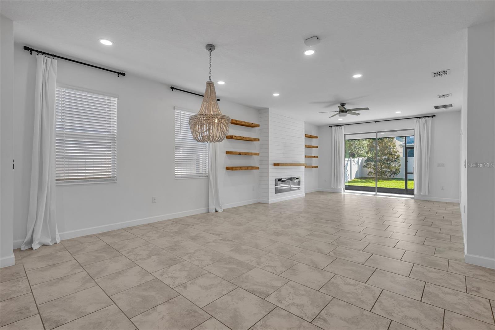 Image 13 of 33 For 1448 Rushing Rapids Way