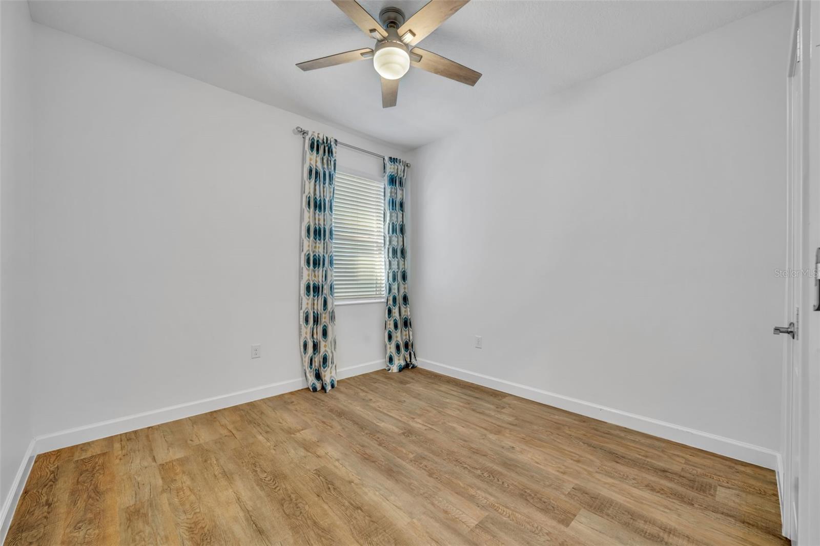 Image 21 of 33 For 1448 Rushing Rapids Way