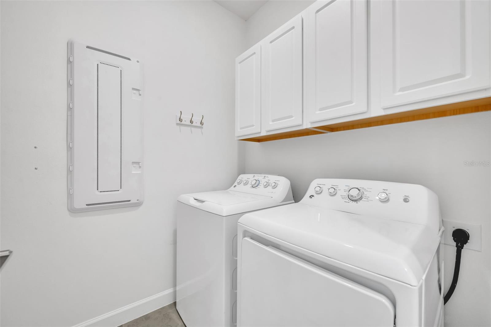 Image 23 of 33 For 1448 Rushing Rapids Way