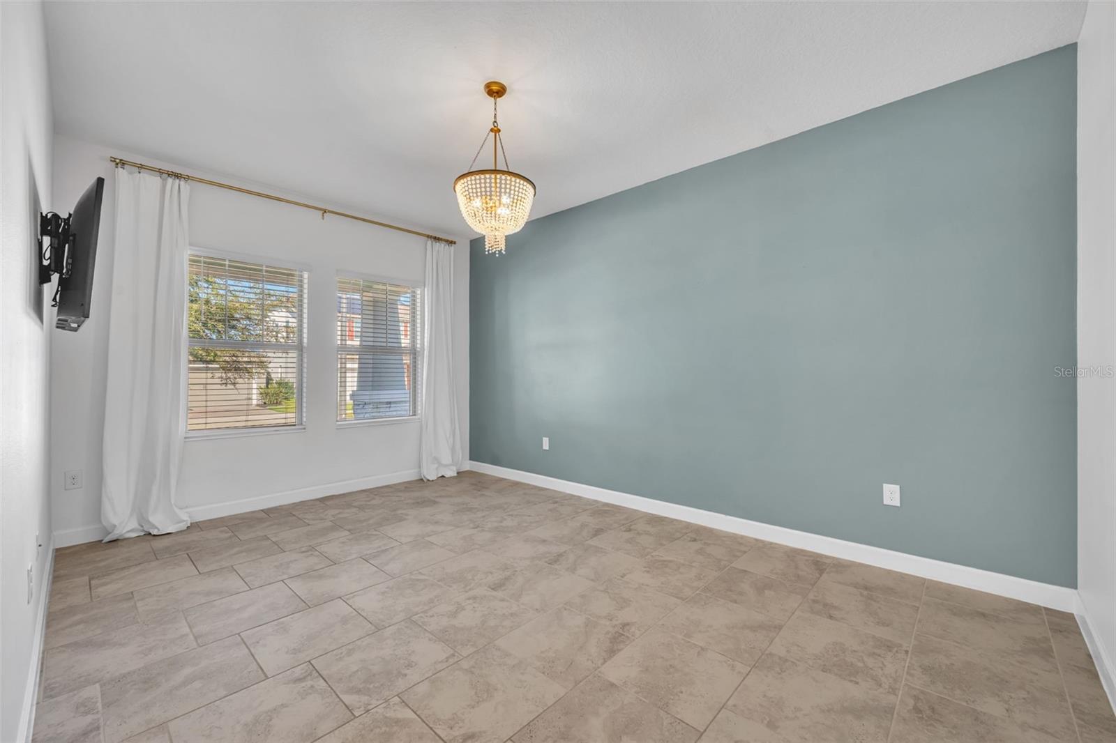 Image 3 of 33 For 1448 Rushing Rapids Way