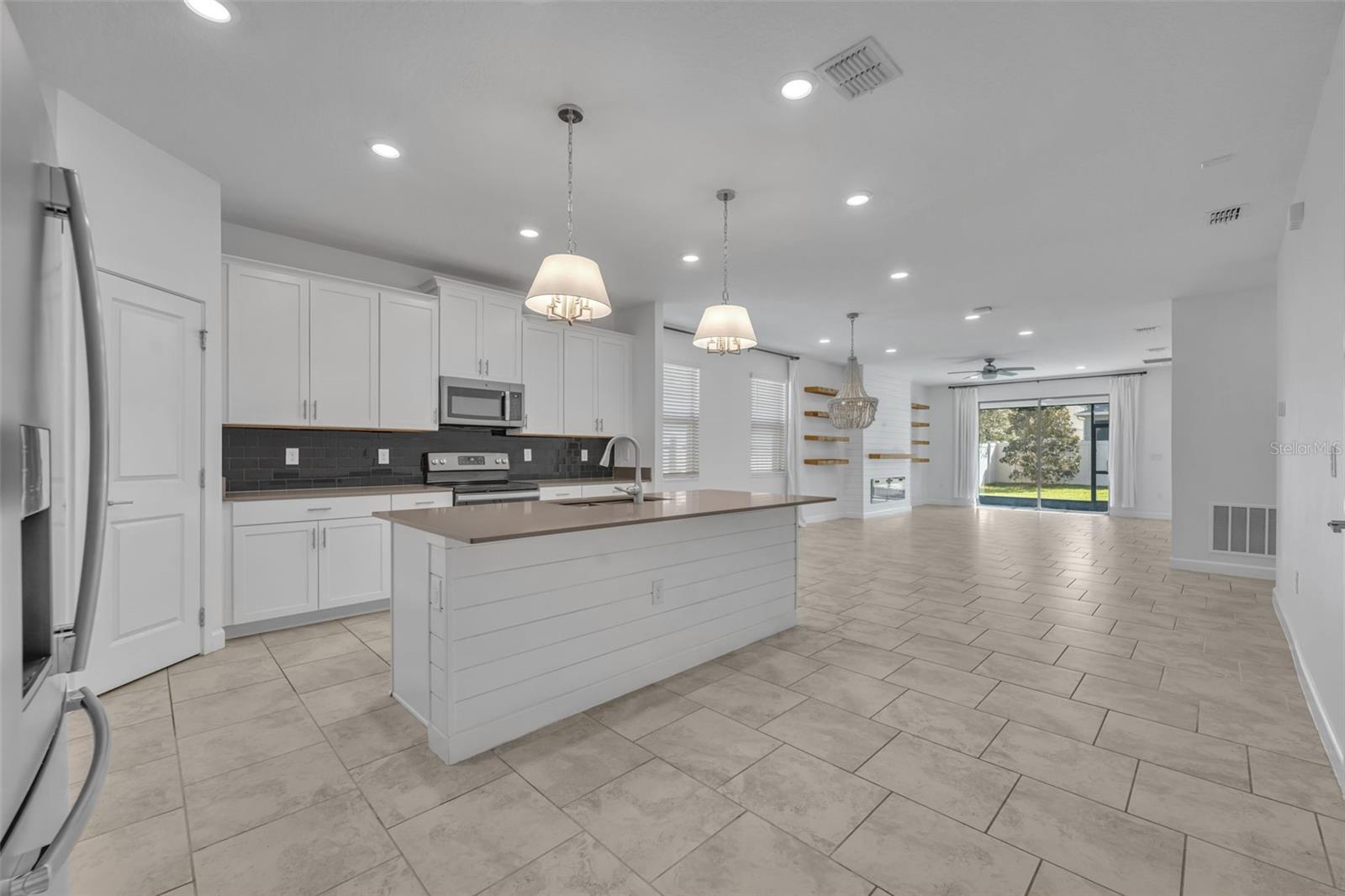 Image 4 of 33 For 1448 Rushing Rapids Way