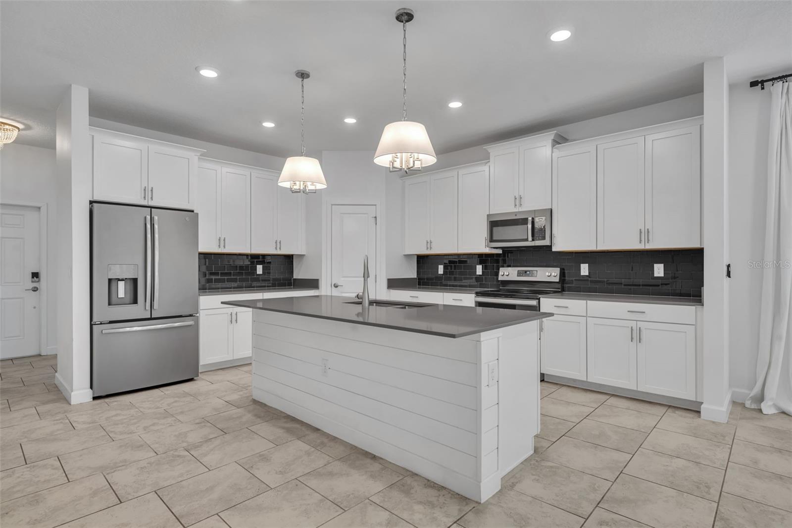 Image 6 of 33 For 1448 Rushing Rapids Way