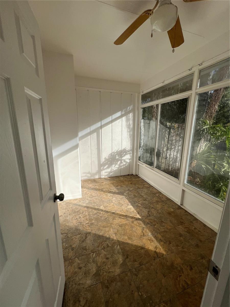 Image 11 of 31 For 667 Lake Dexter Circle