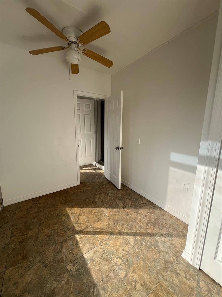 Image 12 of 31 For 667 Lake Dexter Circle