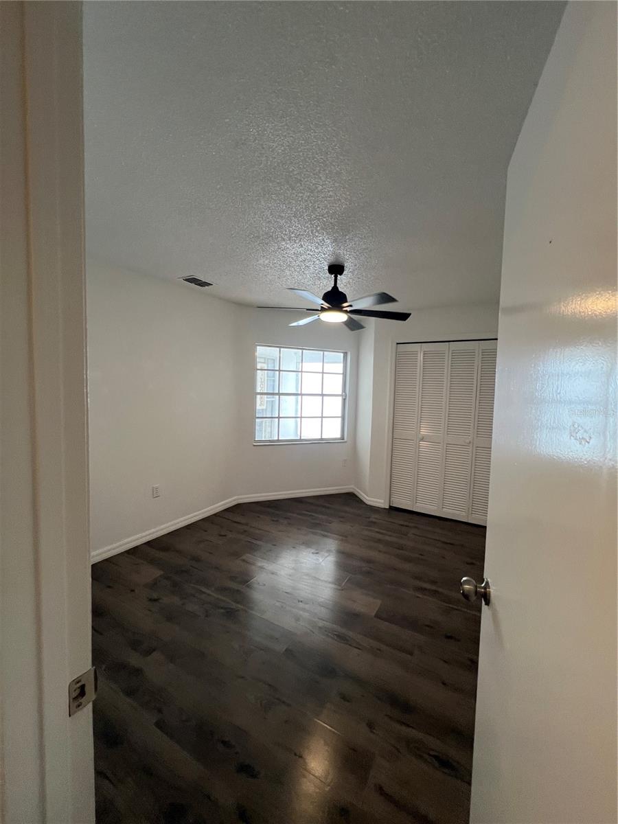 Image 26 of 31 For 667 Lake Dexter Circle