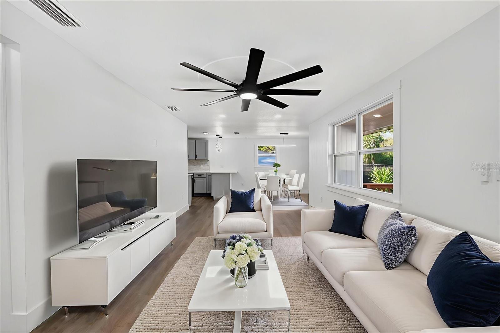 Image 15 of 83 For 2409 Garbelia Avenue