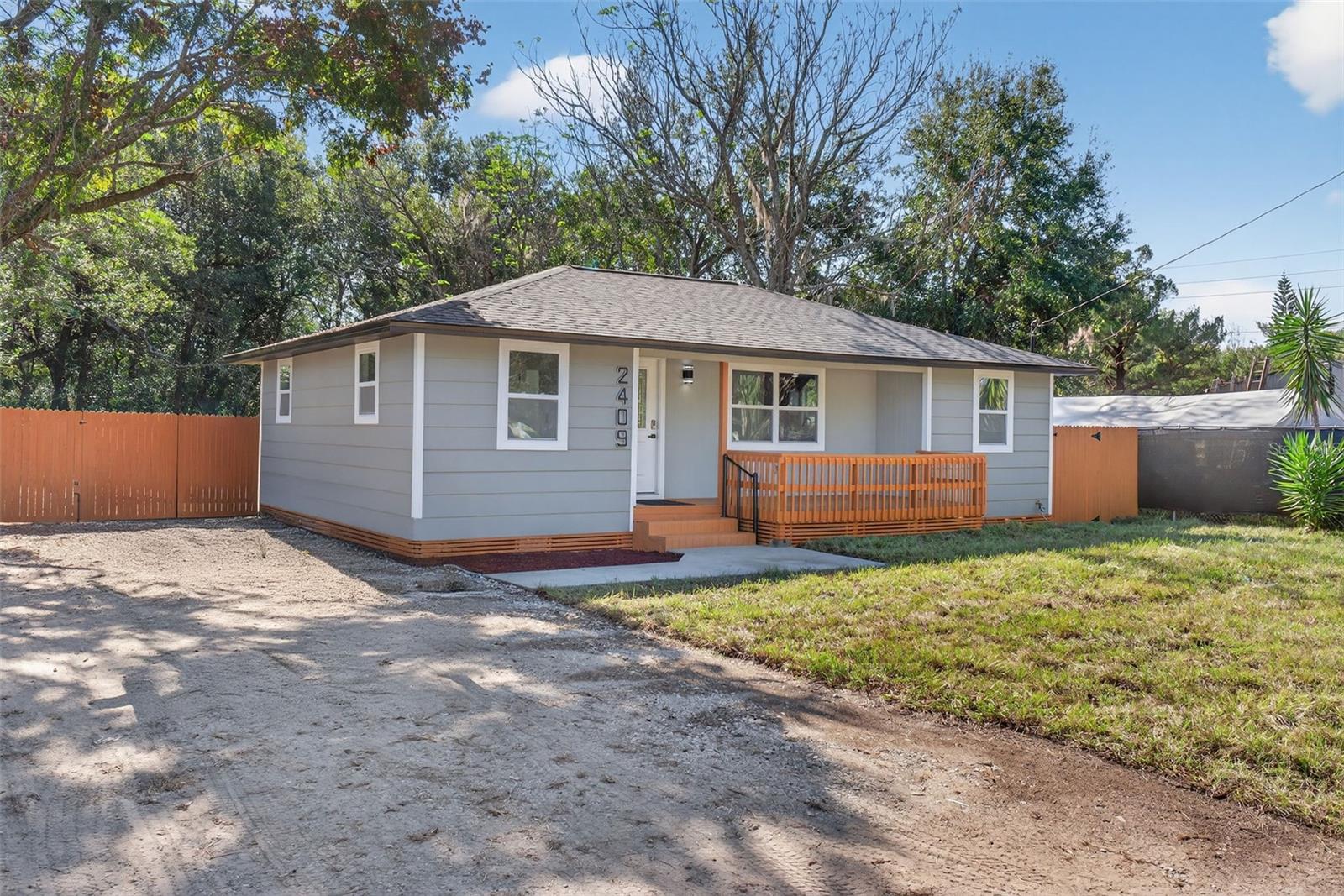 Image 3 of 83 For 2409 Garbelia Avenue