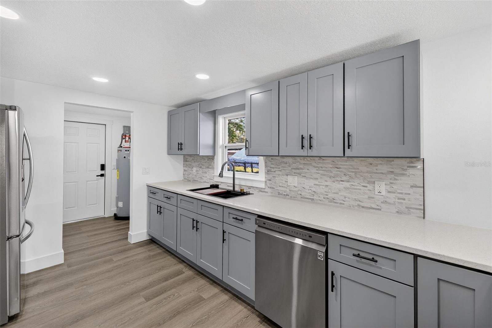 Image 31 of 83 For 2409 Garbelia Avenue