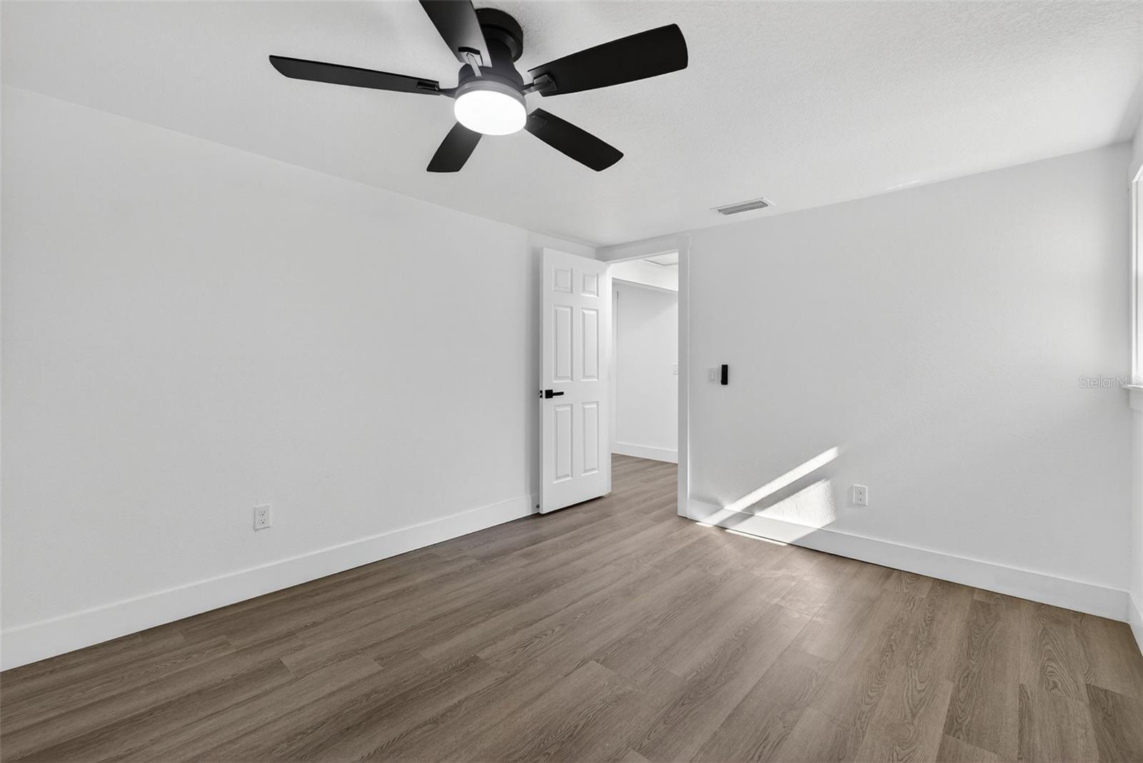 Image 39 of 83 For 2409 Garbelia Avenue