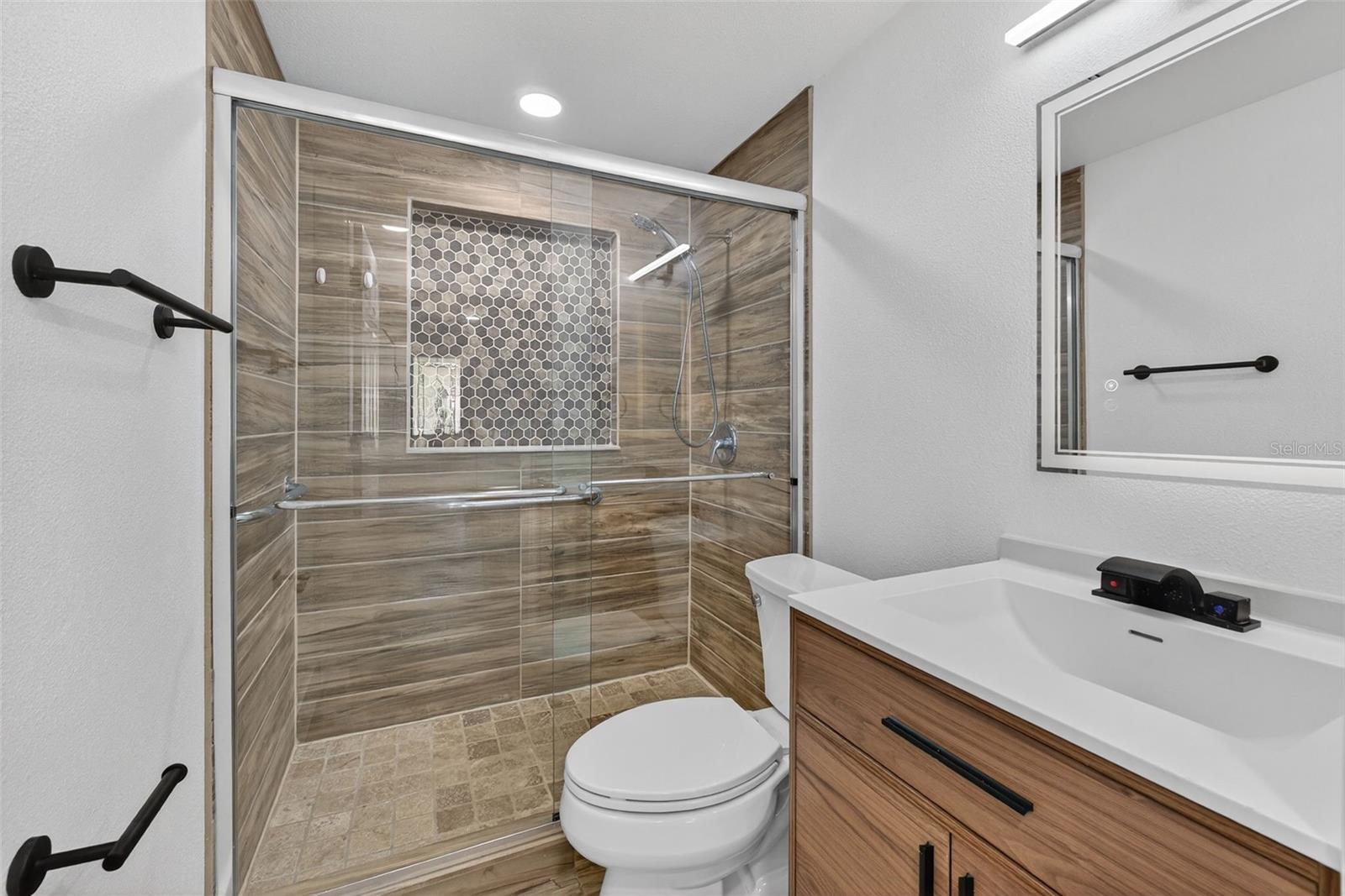 Image 49 of 83 For 2409 Garbelia Avenue