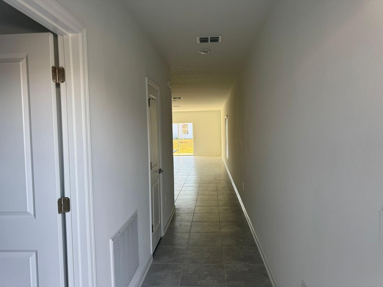 Image 4 of 17 For 2761 Armstrong Avenue