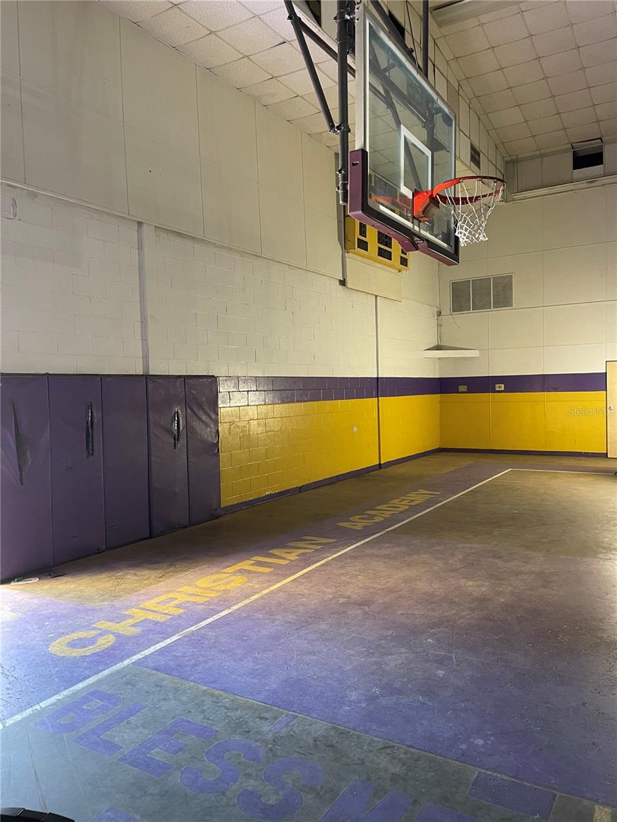 Image 2 of 10 For 2425 Hiawassee Road