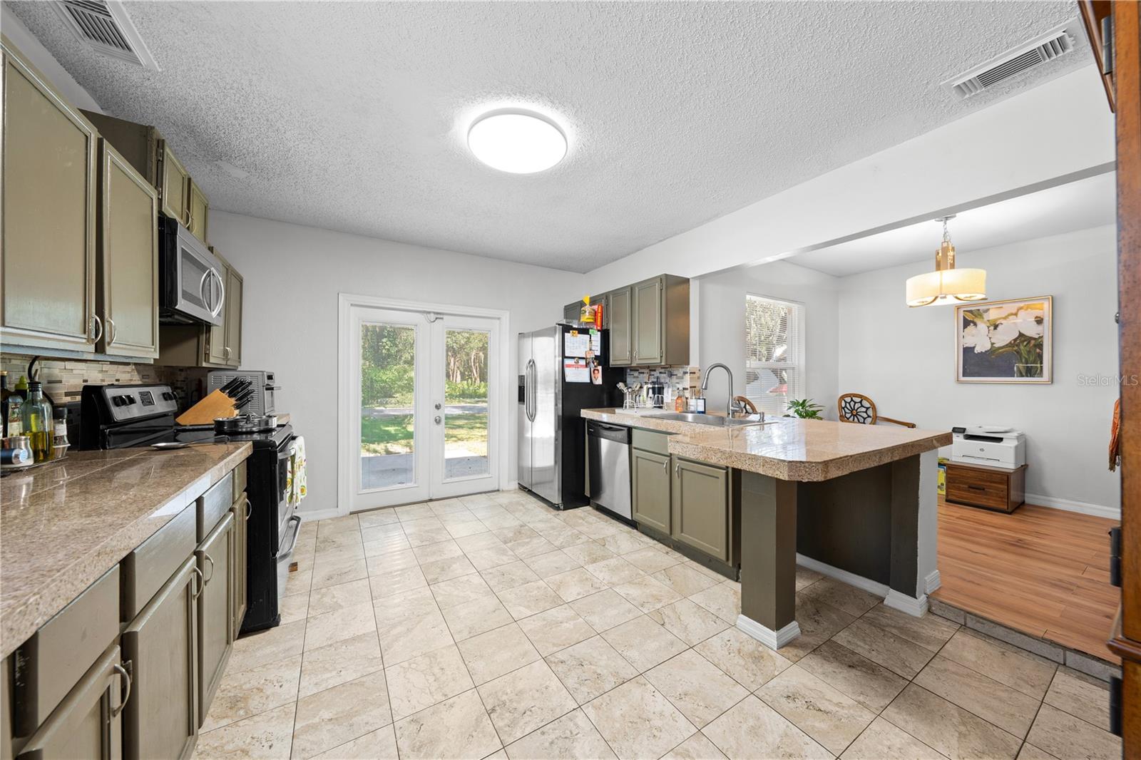 Image 10 of 47 For 8 Wood Street