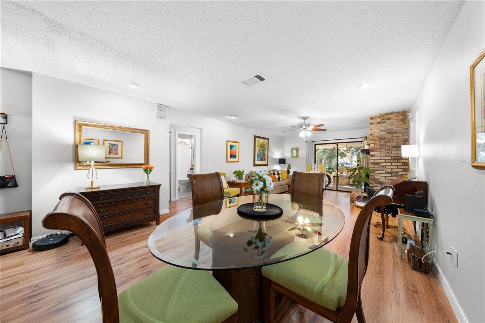 Image 25 of 47 For 8 Wood Street