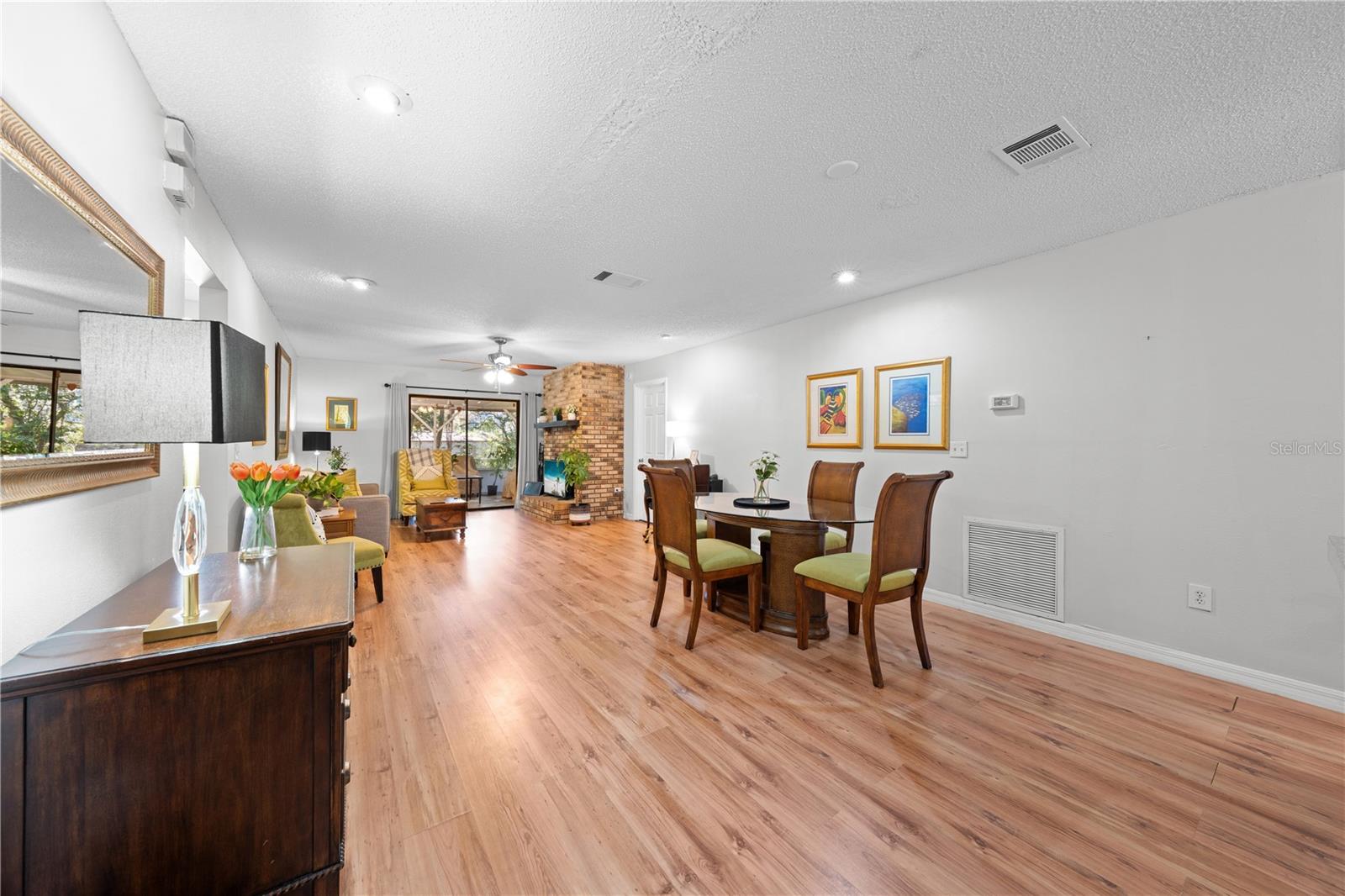 Image 28 of 47 For 8 Wood Street