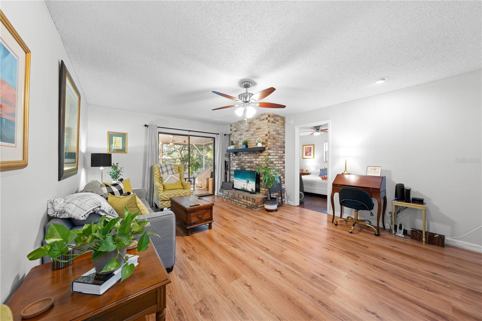 Image 3 of 47 For 8 Wood Street