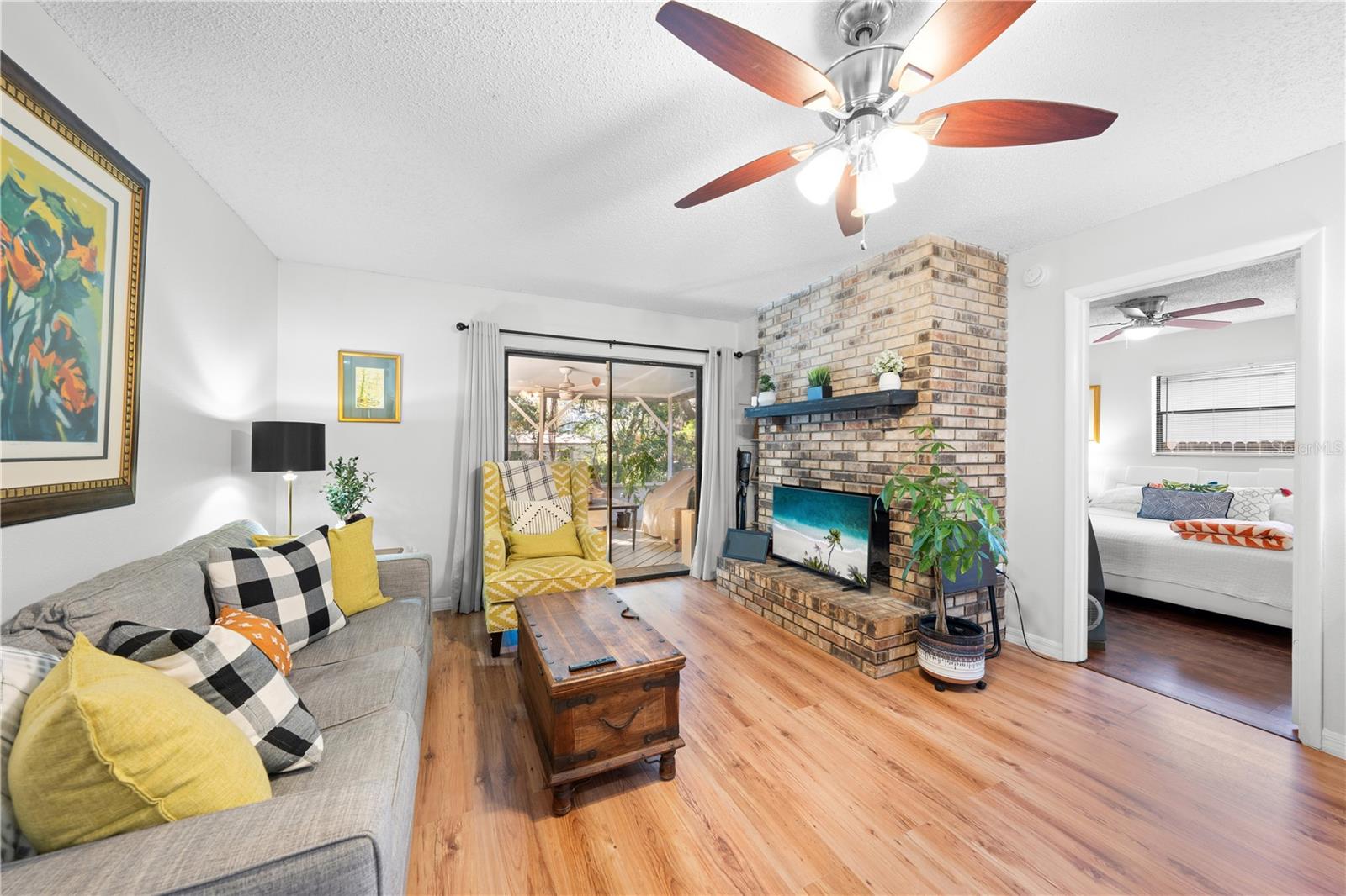 Image 4 of 47 For 8 Wood Street