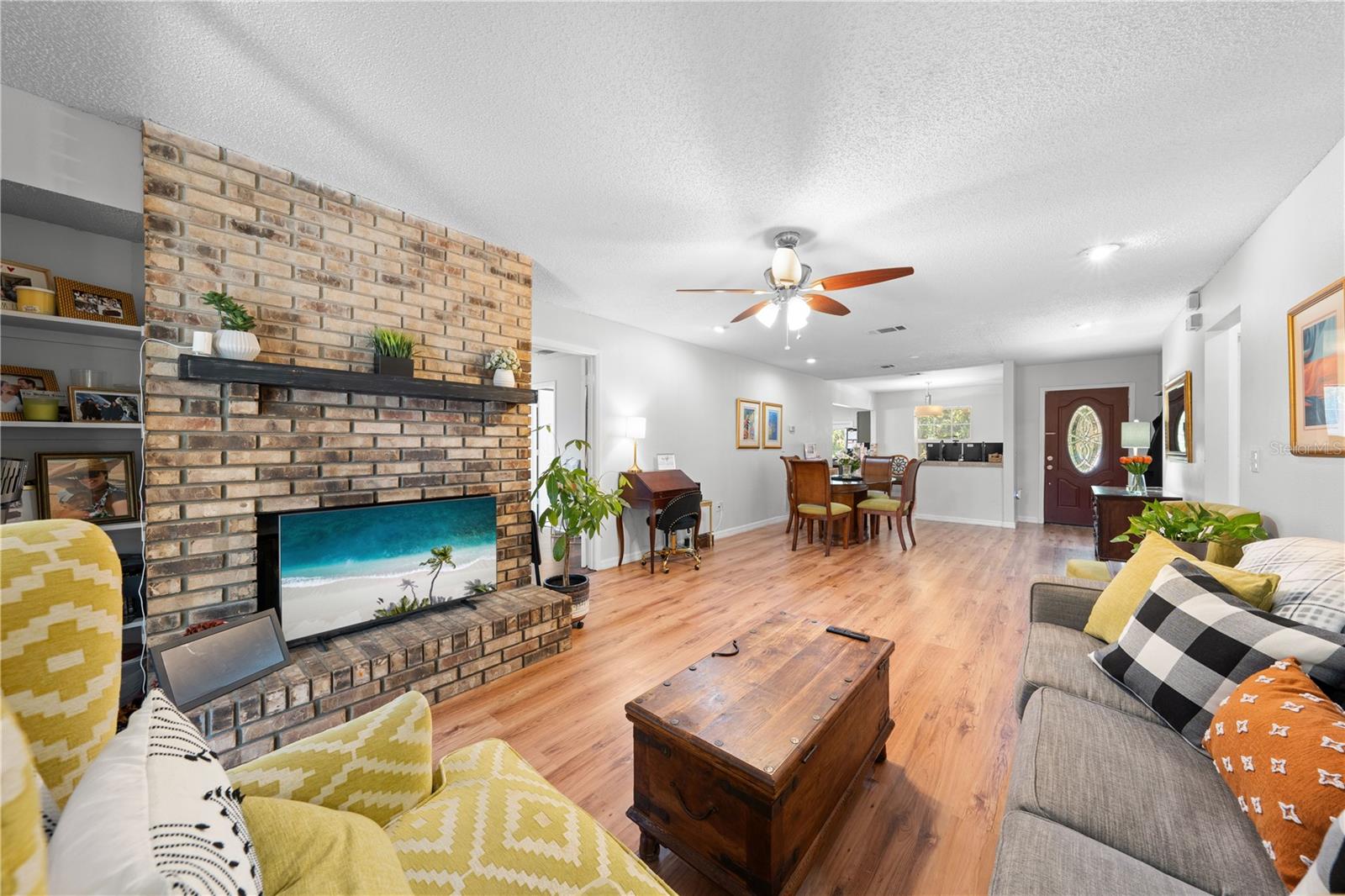 Image 6 of 47 For 8 Wood Street