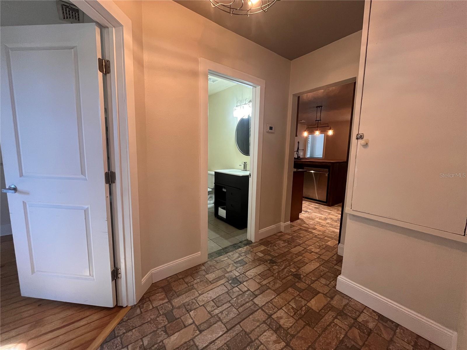 Image 11 of 27 For 230 Center Street