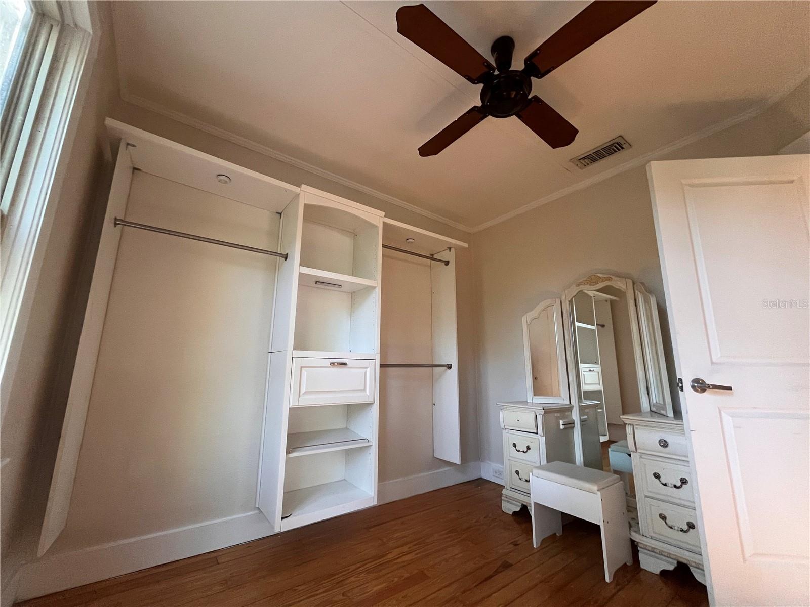 Image 12 of 27 For 230 Center Street