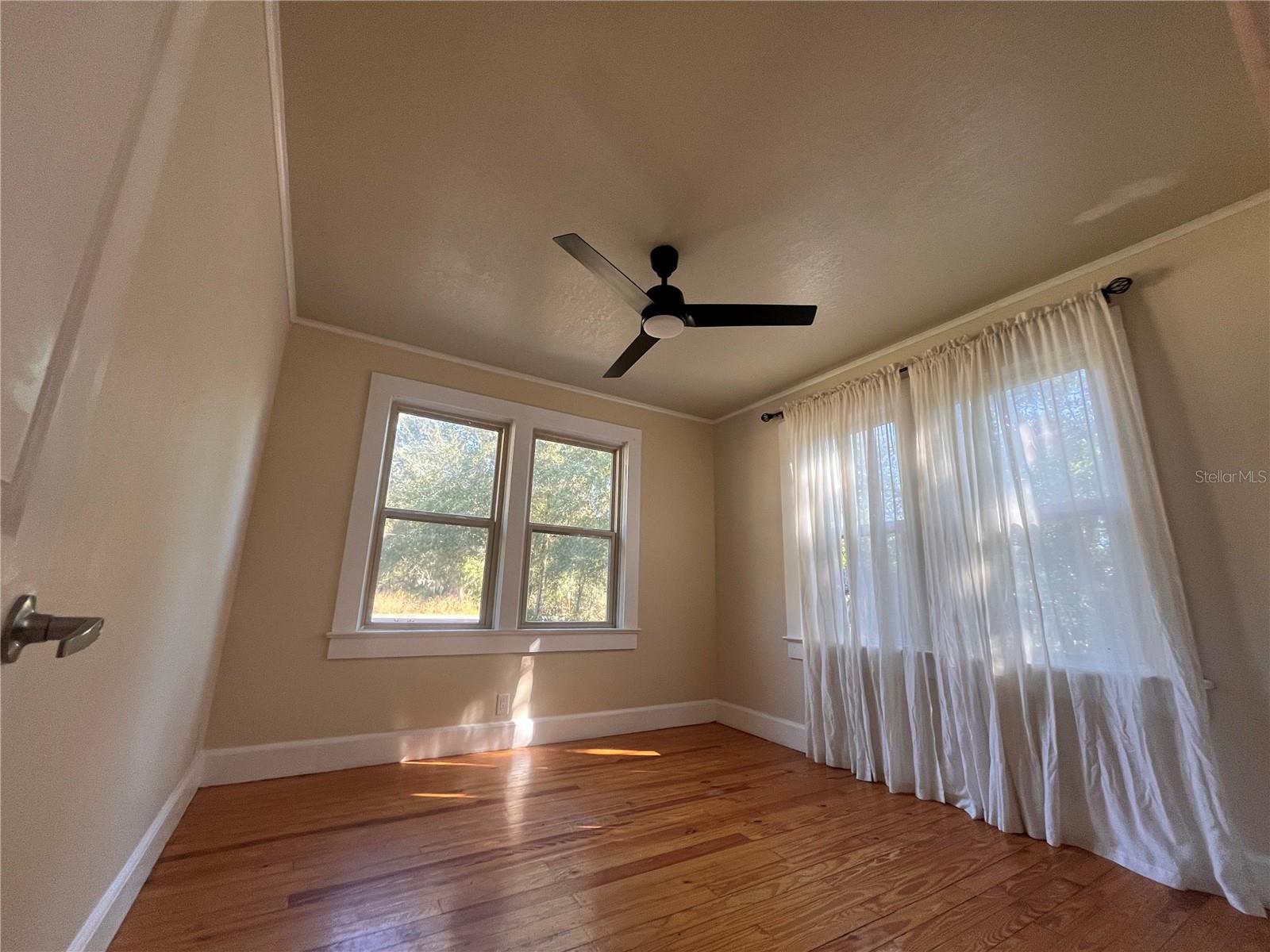 Image 14 of 27 For 230 Center Street