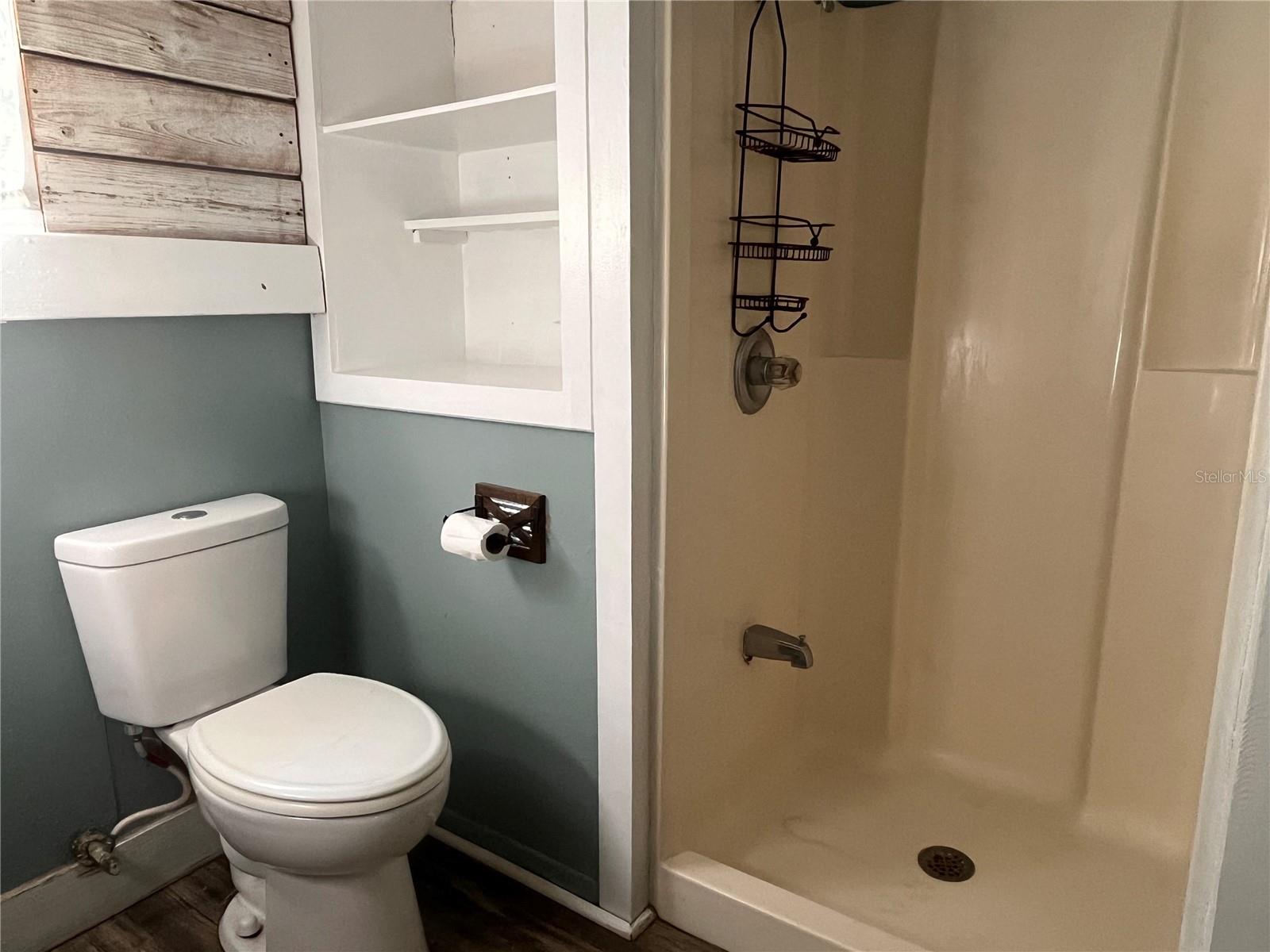 Image 26 of 27 For 230 Center Street