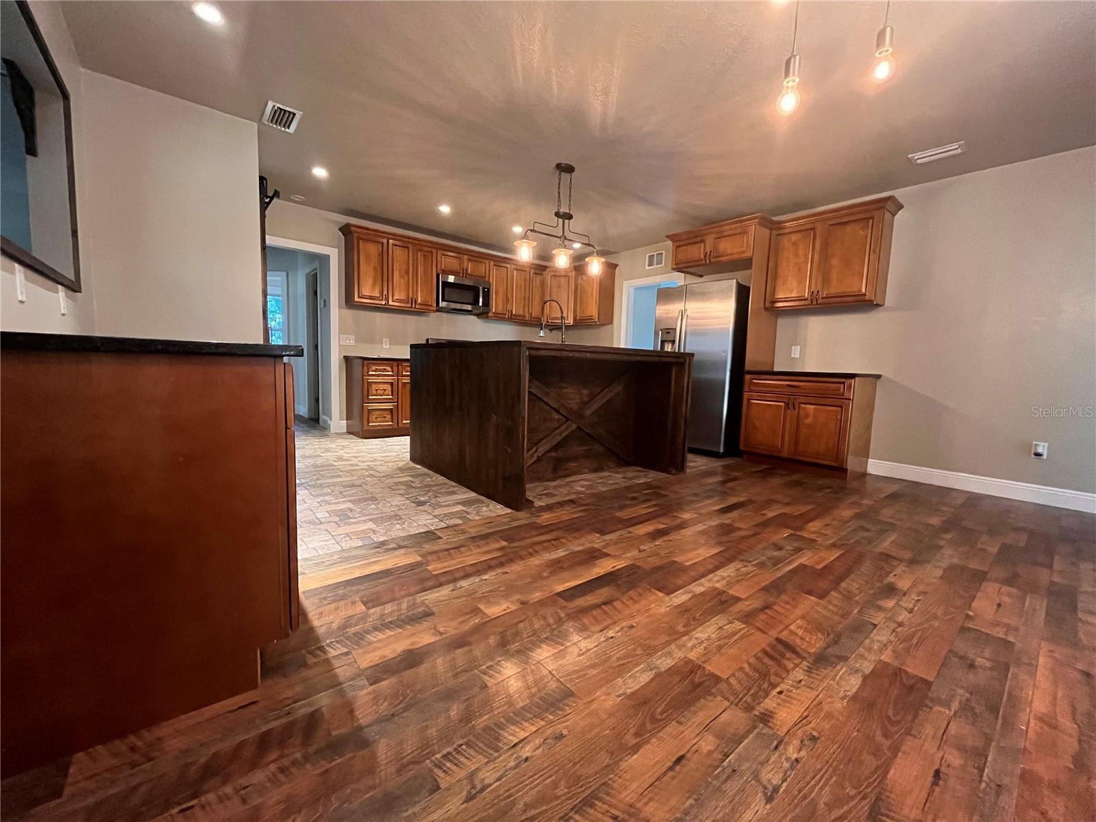 Image 8 of 27 For 230 Center Street