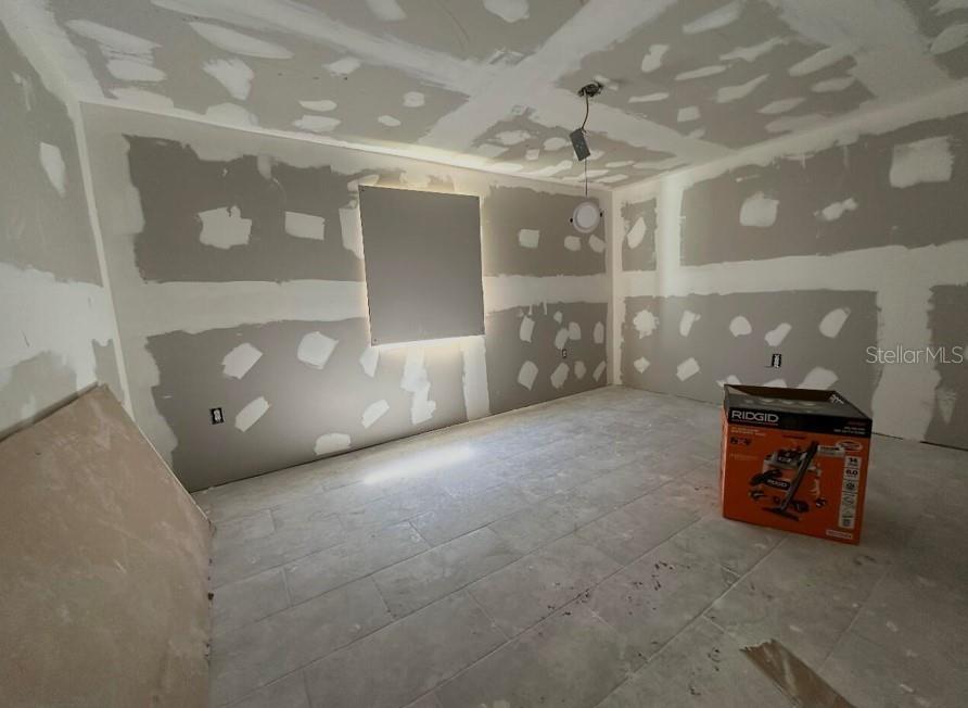 Image 3 of 7 For 7066 54th Avenue N